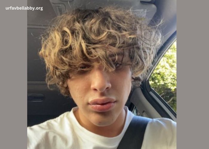 Andywithabigdic – Explore His Glamorous OnlyFans World